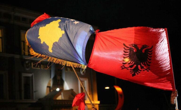 Rriten shkëmbimet tregtare mes Shqipërisë dhe Kosovës Rriten shkëmbimet tregtare mes Shqipërisë dhe Kosovës
