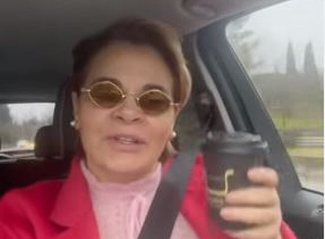VIDEO/ Kushtetuesja vendos fatin e Metës, Monika Kryemadhi merr timonin, mesazh që ka VIDEO/ Kushtetuesja vendos fatin e Metës, Monika Kryemadhi merr timonin, mesazh që ka