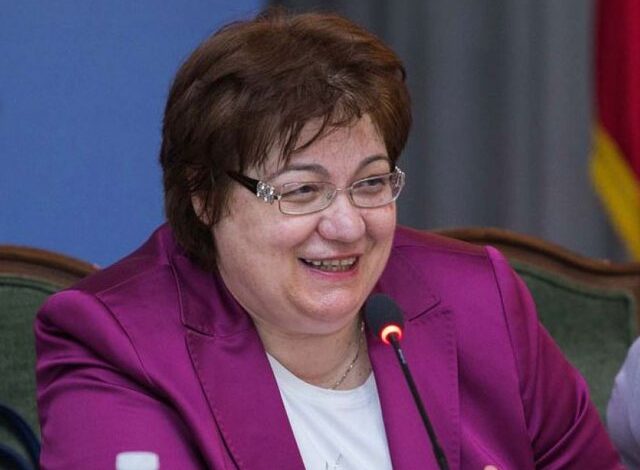 Aurela Anastasi flet për vendimin e Kushtetueses për Metën: Nuk e di se si ta kuptoj e çfarë efektesh ka, pse u nxitua Gjykata? Aurela Anastasi flet për vendimin e Kushtetueses për Metën: Nuk e di se si ta kuptoj e çfarë efektesh ka, pse u nxitua Gjykata?