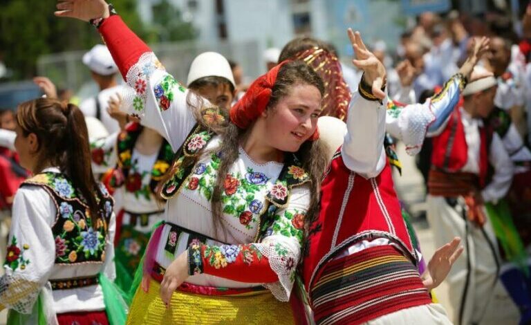 Turizmi në Tropojë bën bashkë Shqipërinë dhe Kosovën. Kumbaro: U ulëm për herë të parë për…! Turizmi në Tropojë bën bashkë Shqipërinë dhe Kosovën. Kumbaro: U ulëm për herë të parë për…!