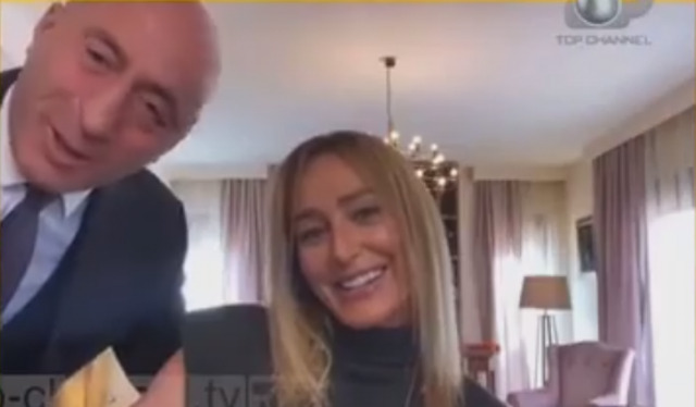 VIDEO/ Ramush Haradinaj ndërpret intervistën LIVE të gruas së tij, ka një mesazh VIDEO/ Ramush Haradinaj ndërpret intervistën LIVE të gruas së tij, ka një mesazh