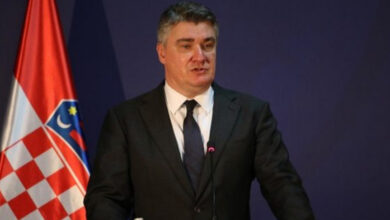 “Kosova i është rrëmbyer Serbisë”/ Presidenti kroat sqaron deklaratën që solli valë reagimesh “Kosova i është rrëmbyer Serbisë”/ Presidenti kroat sqaron deklaratën që solli valë reagimesh