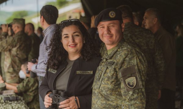 Ish-udhëheqësi i UÇK: Burri i Vjosa Osmanit u shkarkua nga Jozefina Topalli Ish-udhëheqësi i UÇK: Burri i Vjosa Osmanit u shkarkua nga Jozefina Topalli