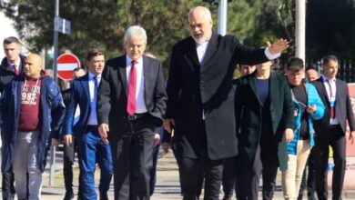 “Të faleminderit për të gjitha Edi”, mungoi sot në Kuvend, por ja me kë është takuar kryeministri Rama “Të faleminderit për të gjitha Edi”, mungoi sot në Kuvend, por ja me kë është takuar kryeministri Rama