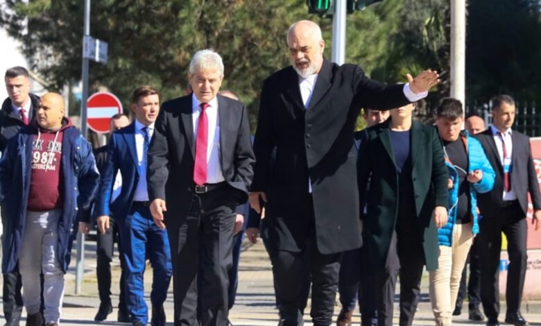 “Të faleminderit për të gjitha Edi”, mungoi sot në Kuvend, por ja me kë është takuar kryeministri Rama “Të faleminderit për të gjitha Edi”, mungoi sot në Kuvend, por ja me kë është takuar kryeministri Rama