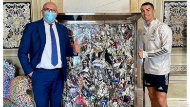 Piktori shqiptar që i shiti pikturën Ronaldos: Ibrahimovic po pret me padurim Piktori shqiptar që i shiti pikturën Ronaldos: Ibrahimovic po pret me padurim