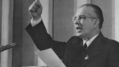 “Si e ngriti Enver Hoxha rrjetin e spiunazhit në Kosovë”: Historiani i njohur zbulon prapaskenat “Si e ngriti Enver Hoxha rrjetin e spiunazhit në Kosovë”: Historiani i njohur zbulon prapaskenat