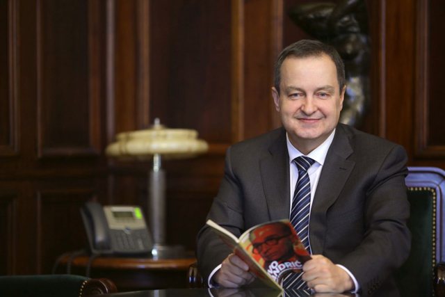 “Po luhet Kosova”/ Daçiç del me teorinë e re: Ata që na kërkojnë t’i vendosim sanksione Rusisë, janë kundër Serbisë