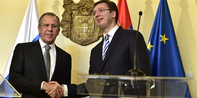 Propozimi i Lavrov/ Reagon Vuçiç: Jemi gati të presim në Beograd palët ruse dhe ukrainase për bisedime