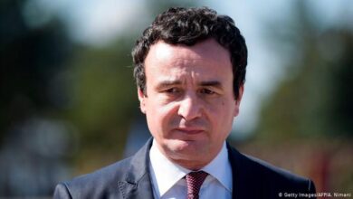 Profesori amerikan: Tri dhuratat e Albin Kurtit, për Vuçiç Profesori amerikan: Tri dhuratat e Albin Kurtit, për Vuçiç