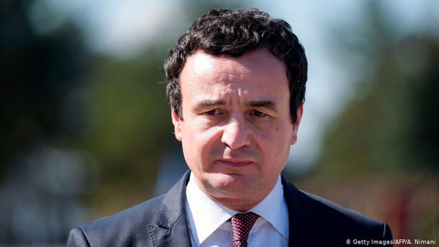 Profesori amerikan: Tri dhuratat e Albin Kurtit, për Vuçiç Profesori amerikan: Tri dhuratat e Albin Kurtit, për Vuçiç