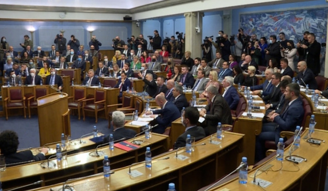 Tensione në Mal të Zi/ Partitë pro-ruse duan ndryshimin e Kushtetutës! Opozita ngre alarmin: ‘Bota serbe’ rrezik për rajonin