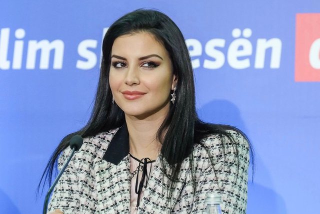 Floriana Garo: Të hënë nuk do marrim armët por na ka vajtur atje ku s’mban më