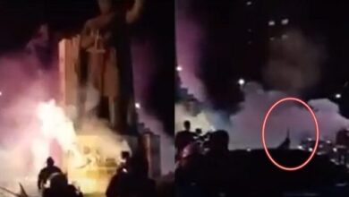 VIDEO/ Fitorja e Vuçiç, festa e serbëve me kallashnikov në veri të Mitrovicës VIDEO/ Fitorja e Vuçiç, festa e serbëve me kallashnikov në veri të Mitrovicës