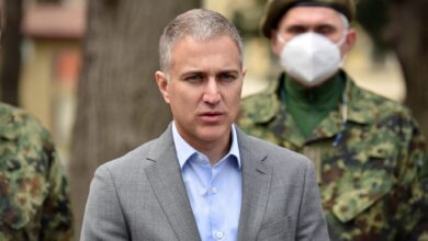 Serbia reagon ndaj Kurti: Po dëshiron ta thyejë paqen dhe të destabilizojë rajonin Serbia reagon ndaj Kurti: Po dëshiron ta thyejë paqen dhe të destabilizojë rajonin