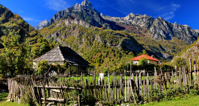 Gazetarja e njohur befasohet nga udhëtimi disa ditor në Shqipëri: Për të gjetur aventura dhe për të shpëtuar nga turmat