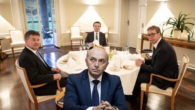 Darka e Kurtit me Vuçiç, Mustafa: Nuk e quaj tradhtar, mashtrues po Darka e Kurtit me Vuçiç, Mustafa: Nuk e quaj tradhtar, mashtrues po