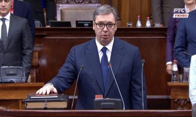 Betimi i veçantë i Vuçiç para parlamentit: Do ta ruaj Kosovën si pjesë e Serbisë! Betimi i veçantë i Vuçiç para parlamentit: Do ta ruaj Kosovën si pjesë e Serbisë!