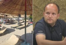 “Plazhi bosh, i dini dele shqiptarët”, gazetari shpërthen ndaj pronarëve në jug: Abuzuat me çmimet, tani mbajeni shezlonget për vete “Plazhi bosh, i dini dele shqiptarët”, gazetari shpërthen ndaj pronarëve në jug: Abuzuat me çmimet, tani mbajeni shezlonget për vete