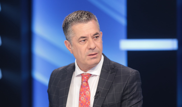 Rama ka luksin të mos fitojë, por të presë si do të humbasin kundërshtarët e tij Rama ka luksin të mos fitojë, por të presë si do të humbasin kundërshtarët e tij
