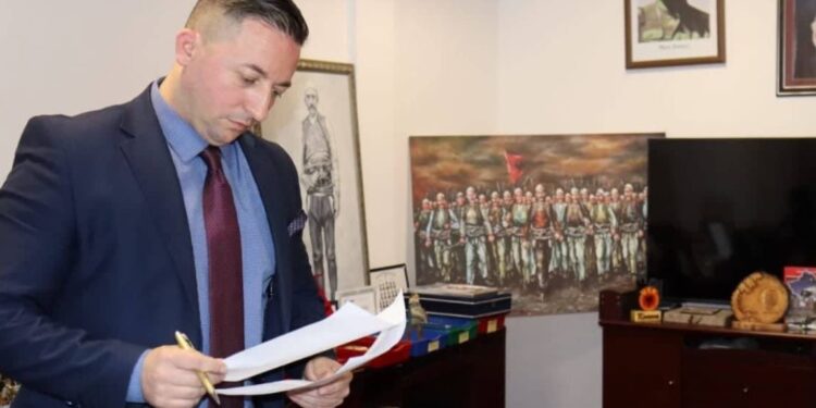 Ministri i Mbrojtjes Mehaj: Sjellja destabilizuese e Serbisë vjen për shkak të ‘përkëdheljes’ së BE, por Kosova ka mbështetjen e SHBA Ministri i Mbrojtjes Mehaj: Sjellja destabilizuese e Serbisë vjen për shkak të ‘përkëdheljes’ së BE, por Kosova ka mbështetjen e SHBA
