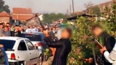 Të shtënat me armë në dasma, Policia paralajmëron: Do ndalojmë kolonat e makinave në rrugë për kontroll Të shtënat me armë në dasma, Policia paralajmëron: Do ndalojmë kolonat e makinave në rrugë për kontroll