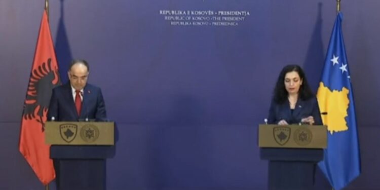 LIVE / Osmani, në konferencë me Begajn: Kërkojmë traktat të përbashkët për mbrojtjen! Serbia është agresori…