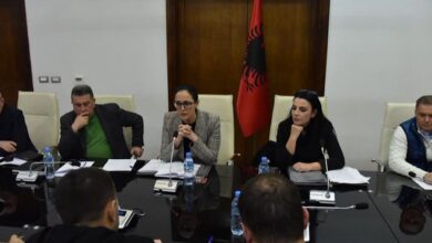 Qeveria e vendosur: Bordi për çmimin e karburanteve nuk do shkrihet, po mbrojmë qytetarët Qeveria e vendosur: Bordi për çmimin e karburanteve nuk do shkrihet, po mbrojmë qytetarët