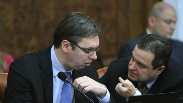 Daçiç bën thirrje për unitet politik: Serbia po kërcënohet me luftë, ju po merreni me paradën e krenarisë Daçiç bën thirrje për unitet politik: Serbia po kërcënohet me luftë, ju po merreni me paradën e krenarisë