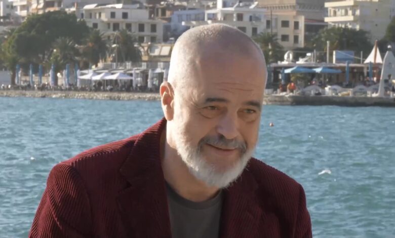Turistët ‘mbysin’ Tiranën! Rama: Jemi të dytët pas Antalias Turistët ‘mbysin’ Tiranën! Rama: Jemi të dytët pas Antalias