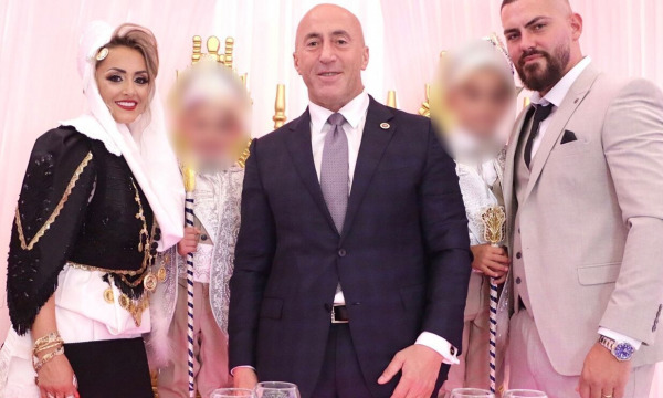 Media në Kosovë ironizon Ramush Haradinajn: Vazhdon të shkojë në ahengje, sonte njoftoi se ishte në një synetllik Media në Kosovë ironizon Ramush Haradinajn: Vazhdon të shkojë në ahengje, sonte njoftoi se ishte në një synetllik