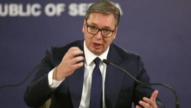 Çështja e targave në Kosovë/ PROVOKON Vuçiç, urdhëron ushtrinë serbe të jetë në gatishmëri