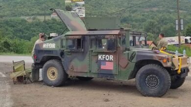 Dalin fotografitë e ushtarëve amerikanë pas stacionimit në pjesën veriore të Kosovës Dalin fotografitë e ushtarëve amerikanë pas stacionimit në pjesën veriore të Kosovës