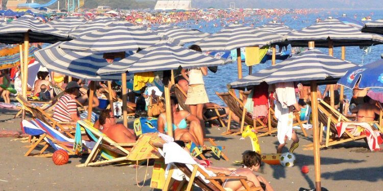 Pushime në Shqipëri, një i huaj shpenzon 750 euro në javë Pushime në Shqipëri, një i huaj shpenzon 750 euro në javë