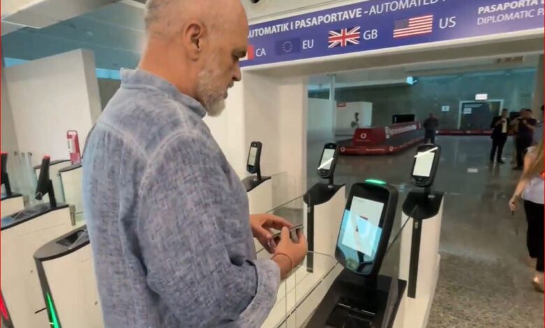 Rama: Janë rritur vizitorët, rreth gjysmë milion turistë të huaj vetëm javën e parë të gushtit Rama: Janë rritur vizitorët, rreth gjysmë milion turistë të huaj vetëm javën e parë të gushtit