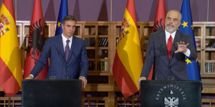 ‘Besoj shumë fort te Ballkani i Hapur’/ Rama: Si mund të bëhet Kosova anëtare e NATO-s kur ka shtete që nuk e njohin? ‘Besoj shumë fort te Ballkani i Hapur’/ Rama: Si mund të bëhet Kosova anëtare e NATO-s kur ka shtete që nuk e njohin?