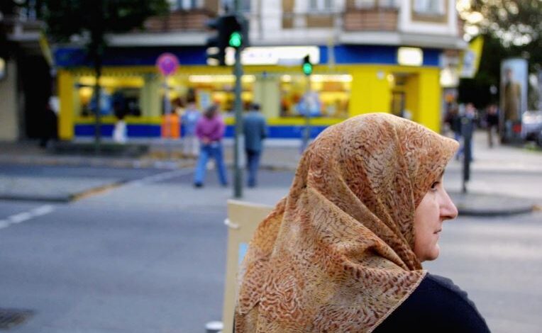 Debati mbi shaminë: Kosova, shtet laik apo shtet ateist? Debati mbi shaminë: Kosova, shtet laik apo shtet ateist?