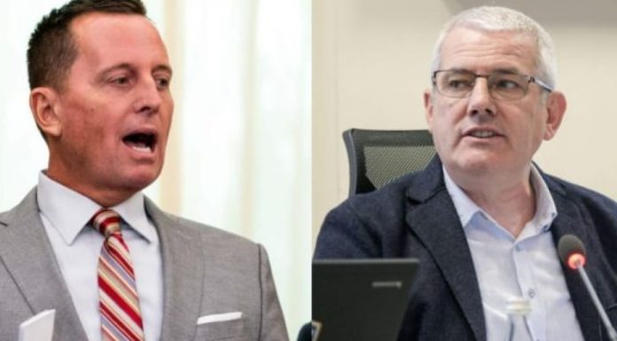 Grenell kapet me Sveçlën për arrestimin e spiunes ruse, ja çka po paralajmëron për zyrtarët e Kosovës Grenell kapet me Sveçlën për arrestimin e spiunes ruse, ja çka po paralajmëron për zyrtarët e Kosovës
