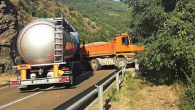 Tensionet në veri të Kosovës/ Prishtina zyrtare bën “një hap pas”, ja vendimi i Albin Kurtit Tensionet në veri të Kosovës/ Prishtina zyrtare bën “një hap pas”, ja vendimi i Albin Kurtit