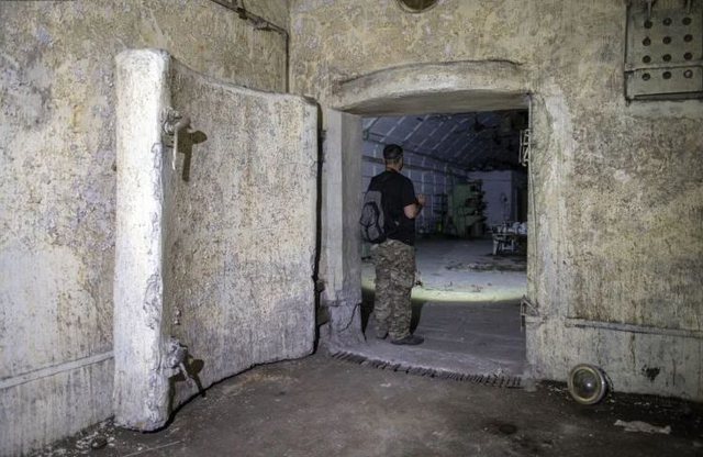 Associated Press: Qyteti shqiptar që shpreson të tërheqë turistë me tunelet e Enver Hoxhës