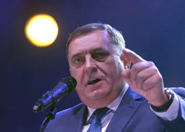 Tha se duhet t’i bashkohet ‘Serbisë së Madhe’, Mali i Zi i përgjigjet Milorad Dodik Tha se duhet t’i bashkohet ‘Serbisë së Madhe’, Mali i Zi i përgjigjet Milorad Dodik
