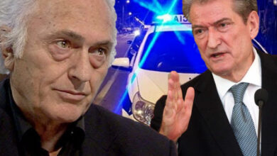“Revolucioni vazhdon…”/ Çupi: E hëna ditë normale, kapacitet e Berishës kanë “vdekur “Revolucioni vazhdon…”/ Çupi: E hëna ditë normale, kapacitet e Berishës kanë “vdekur