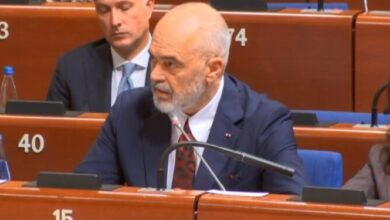 Gjyqi në Hagë/ Rama: UÇK s’do mundet nga padrejtësia! E shpifur dhe e pagëlltitshme të shohësh si akuzohen për kriminelë ata që udhëhoqën…! Gjyqi në Hagë/ Rama: UÇK s’do mundet nga padrejtësia! E shpifur dhe e pagëlltitshme të shohësh si akuzohen për kriminelë ata që udhëhoqën…!