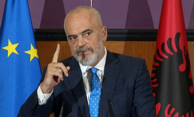 Edi Rama reagon për zhvillimet në Veri: Kosova është në të drejtën e saj! Duhet dialog i palodhur me Serbinë, për të mos humb aleatët Edi Rama reagon për zhvillimet në Veri: Kosova është në të drejtën e saj! Duhet dialog i palodhur me Serbinë, për të mos humb aleatët
