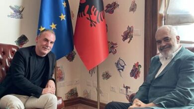 Kryeministri Edi Rama pret Fatmir Limajn në zyrë: Liria ka emër Kryeministri Edi Rama pret Fatmir Limajn në zyrë: Liria ka emër