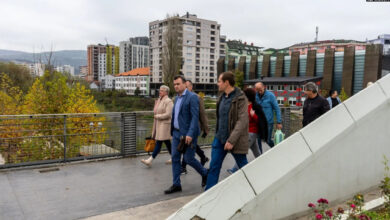 “Nëse nuk firmos, të djegin makinën”/ Rrëfimet tronditëse të punëtorëve të dorëhequr nga institucionet e Kosovës “Nëse nuk firmos, të djegin makinën”/ Rrëfimet tronditëse të punëtorëve të dorëhequr nga institucionet e Kosovës