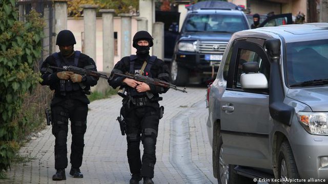 EULEX-i shton praninë e policisë në Kosovë, pas tensioneve në Veri EULEX-i shton praninë e policisë në Kosovë, pas tensioneve në Veri