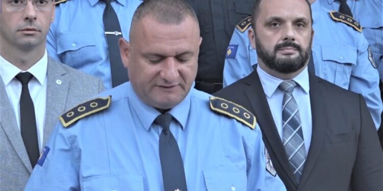 “Nuk i qortojmë serbët”, policët kosovarë të veriut refuzojnë vendimin e qeverisë