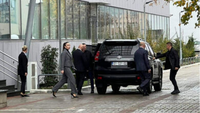 Kosova mes trazirave/ Haradinaj pak minuta pas nisjes braktis takimin me Kurtin: Mbante ligjërata, nuk na sqaroi se përse… Kosova mes trazirave/ Haradinaj pak minuta pas nisjes braktis takimin me Kurtin: Mbante ligjërata, nuk na sqaroi se përse…
