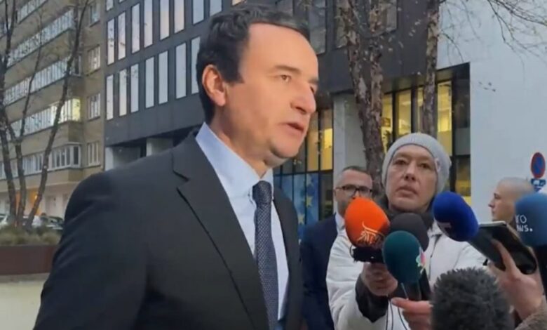 Analistët: Kurti po përçan shqiptarët në RMV Analistët: Kurti po përçan shqiptarët në RMV